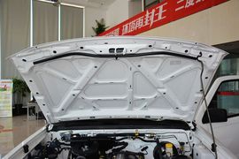 2013款郑州日产D22两驱KA24标准型（国IV）