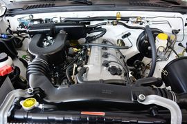 2013款郑州日产D22两驱KA24标准型（国IV）