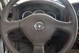 2013款郑州日产D22两驱KA24标准型（国IV）