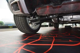 2014款路虎揽胜极光2.0T 5门耀动版