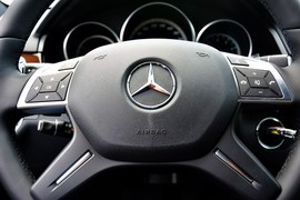 2015款奔驰E320L 4MATIC