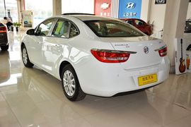 2013款别克英朗GT 1.6L手动进取版