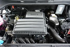 2013款大众捷达1.6L自动舒适型