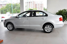 2013款大众捷达1.6L自动舒适型