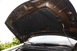 2014款东风标致408 1.6T自动外出试驾实拍