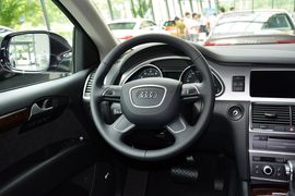 2014款奥迪Q7 35TFSI运动型