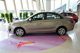 2012款长安悦翔V5 1.5L手动运动型 国四