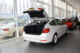 2013款宝马3系GT 320i领先型