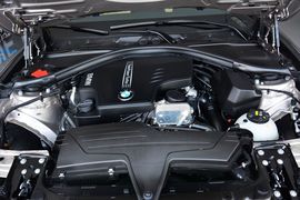 2014款宝马320i时尚型