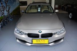 2014款宝马320i时尚型