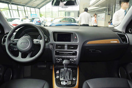 2013款奥迪Q5 2.0TFSI豪华型