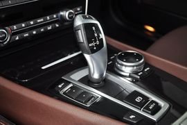 2014款宝马5系GT 528i设计套装