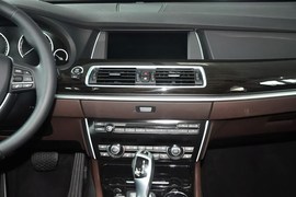 2014款宝马5系GT 528i设计套装