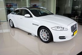 2014款捷豹XJL 2.0T两驱全景商务版