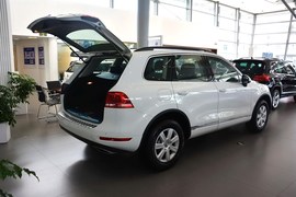 2011款大众途锐3.0TSI标准型