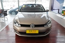 2014款大众高尔夫1.6L手动时尚型