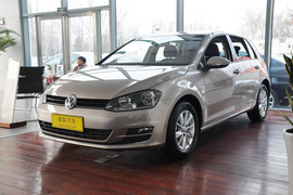 2014款大众高尔夫1.6L手动时尚型