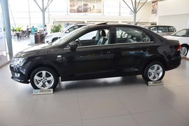 2013款大众新桑塔纳1.4L手动舒适版