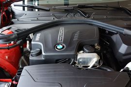 2014款宝马220i运动设计套装型