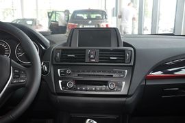2014款宝马220i运动设计套装型