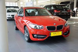 2014款宝马220i运动设计套装型