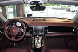 2014款保时捷Panamera S Executive