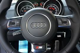 2014款奥迪TT Coupe竞技版45TFSI劲动型