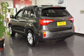 2013款起亚索兰托2.4L汽油四驱豪华版5座