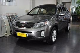2013款起亚索兰托2.4L汽油四驱豪华版5座
