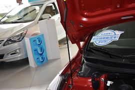 2012款现代朗动1.6L GS手动时尚型