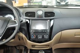 2014款五菱宏光S 1.5L手动豪华型