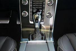 2015款沃尔沃V60 2.0T T5智雅个性运动版
