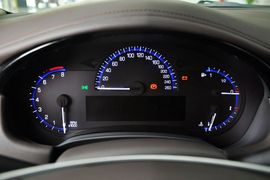 2014款凯迪拉克XTS 28T手自一体精英型