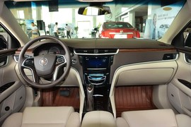 2014款凯迪拉克XTS 28T手自一体精英型