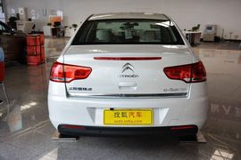 2013款雪铁龙世嘉三厢1.6L自动品尚型