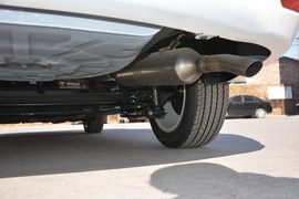 2014款比亚迪速锐1.5L手动尊贵型