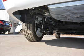 2014款比亚迪速锐1.5L手动尊贵型