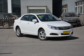 2014款比亚迪速锐1.5L手动尊贵型