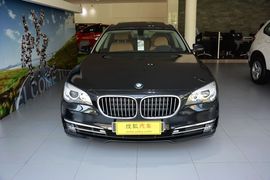2013款宝马740Li领先型