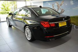 2013款宝马740Li领先型