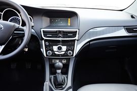 2014款东南V6菱仕 1.5T手动锐控版