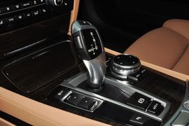 2013款宝马740Li领先型