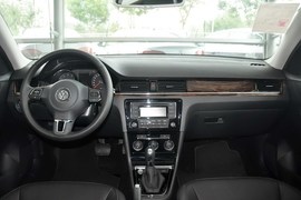 2014款大众宝来1.6L自动豪华型