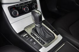 2013款大众迈腾1.8TSI DSG领先型