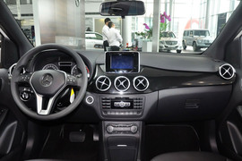 2012款奔驰B180