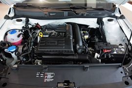 2015款大众朗逸1.4TSI DSG 30周年纪念版