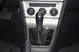 2015款大众朗逸1.4TSI DSG 30周年纪念版