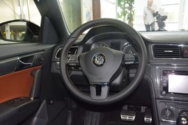 2014款大众朗逸1.6L手自一体运动版