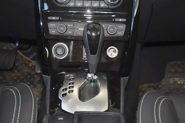 2014款雷诺科雷傲2.5L两驱Touring版