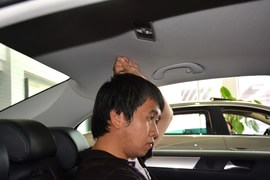 后排头部空间